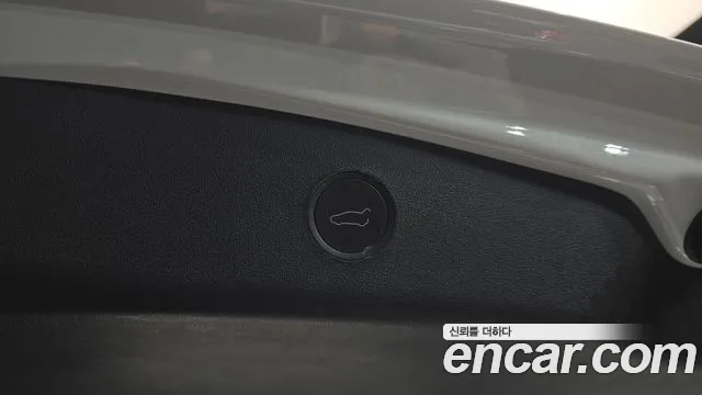 Tesla Model 3 — Фото автомобиля 20