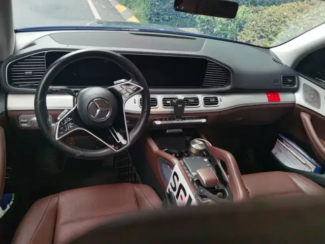 Mercedes-Benz GLE-Class — Фото автомобиля 12