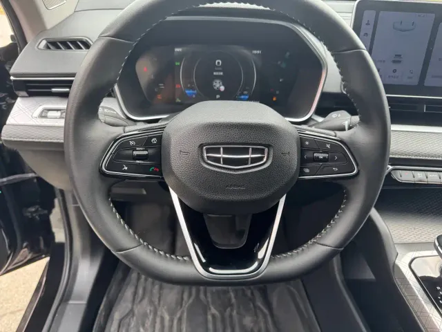 Geely Xingrui — Фото автомобиля 10