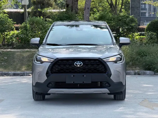 Toyota Corolla Cross — Фото автомобиля 2