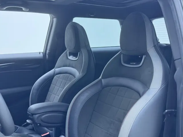 MINI John Cooper Works — Фото автомобиля 13