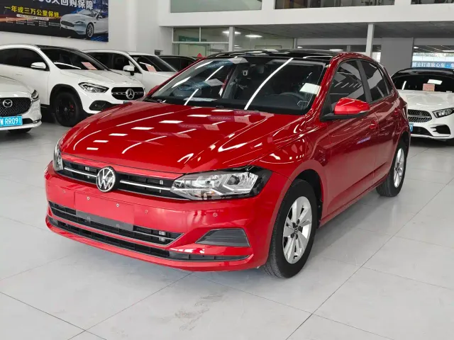 Фотография автомобиля — Volkswagen Polo