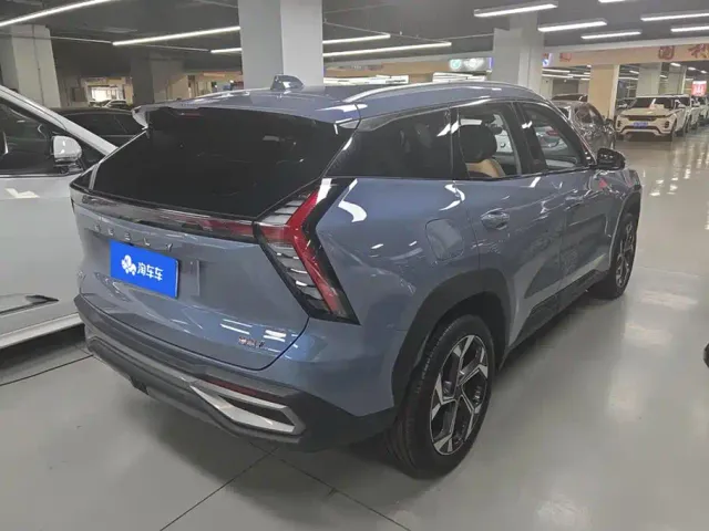 Geely Boyue L — Фото автомобиля 3