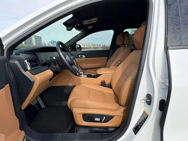 Li Auto ONE — Фото автомобиля 9