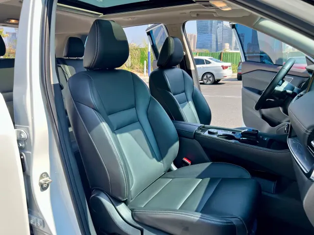 Nissan X-Trail — Фото автомобиля 12