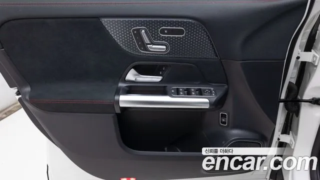 Mercedes-Benz EQA — Фото автомобиля 15