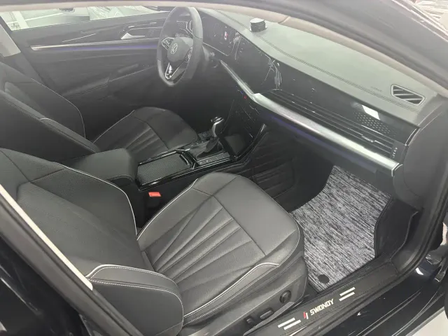 Volkswagen Passat — Фото автомобиля 10