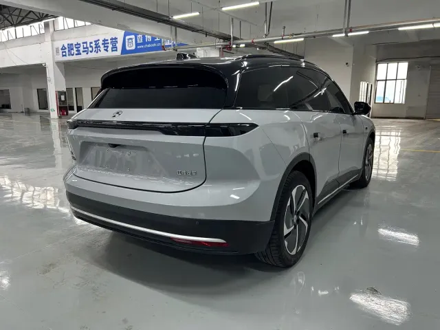 Nio ES6 — Фото автомобиля 11