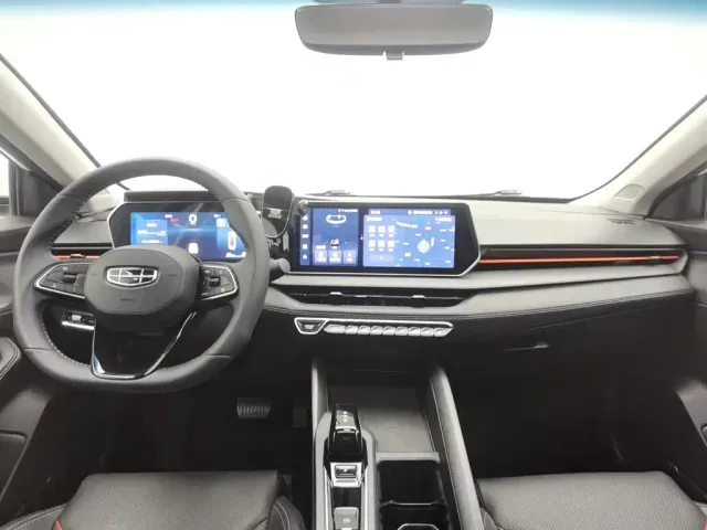 Geely Binrui — Фото автомобиля 5