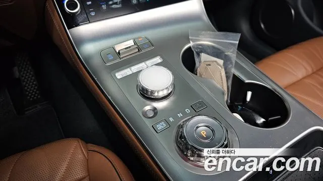 Genesis GV70 2.5T Бензин AWD — Фото автомобиля 9