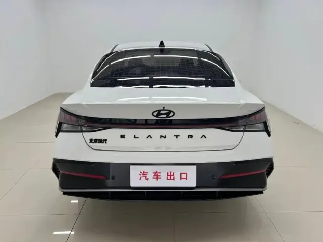 Hyundai Elantra 2023 Model 1.5L CVT LUX Premium Edition — Фото автомобиля 5
