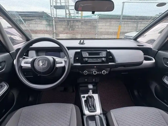 Honda Fit — Фото автомобиля 10