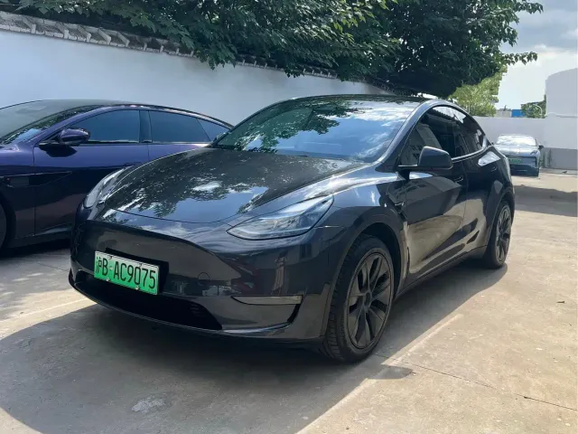 Фотография автомобиля — Tesla Model Y