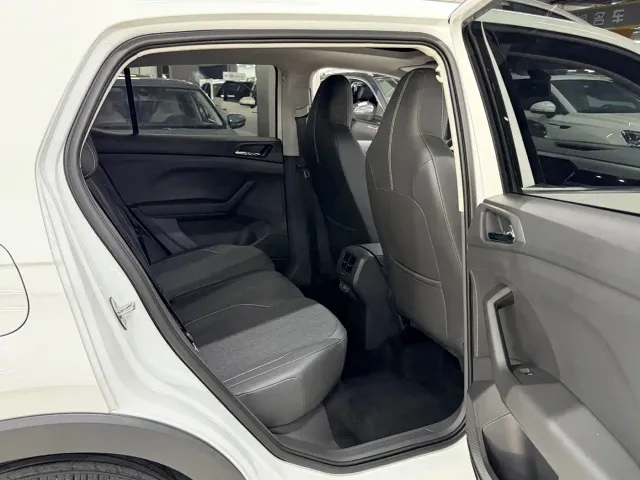 Volkswagen T-Cross — Фото автомобиля 11