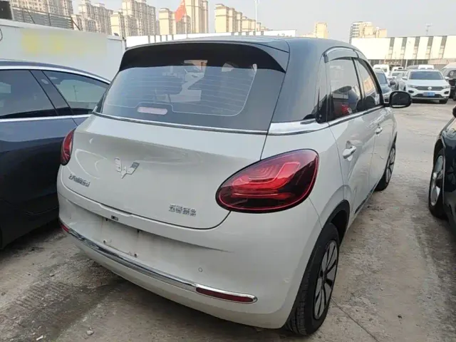 Wuling Bingo — Фото автомобиля 6
