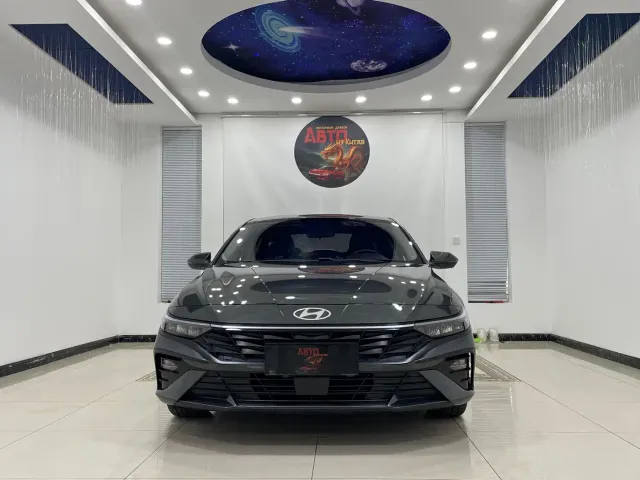 Hyundai Elantra — Фото автомобиля 2