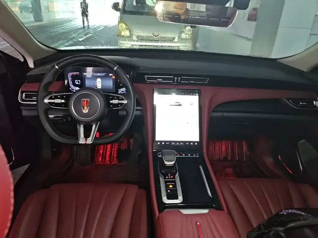 Hongqi Hongqi H5 2025 1.5T DCT Mystic Shadow 2 Million Edition — Фото автомобиля 9