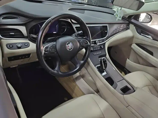 Buick LaCrosse — Фото автомобиля 12
