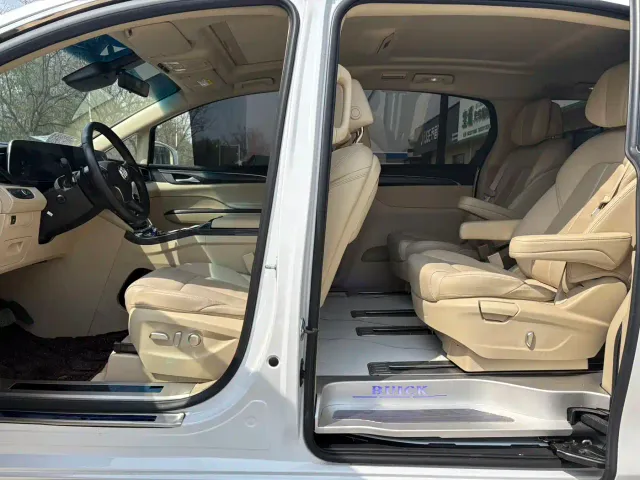 Buick Buick GL8 2023 ES Landmaster Exclusive — Фото автомобиля 8