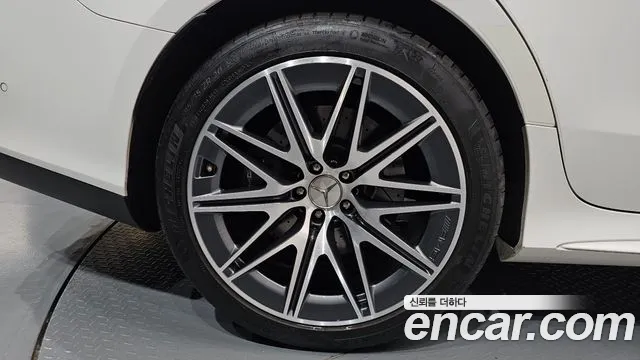 Mercedes-Benz AMG GT 4 двери 43 4MATIC+ — Фото автомобиля 18