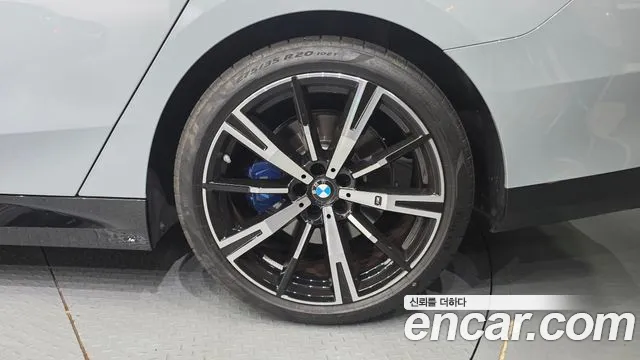 BMW 5-Series 5 серия (G60) 530i xDrive M Sport — Фото автомобиля 16