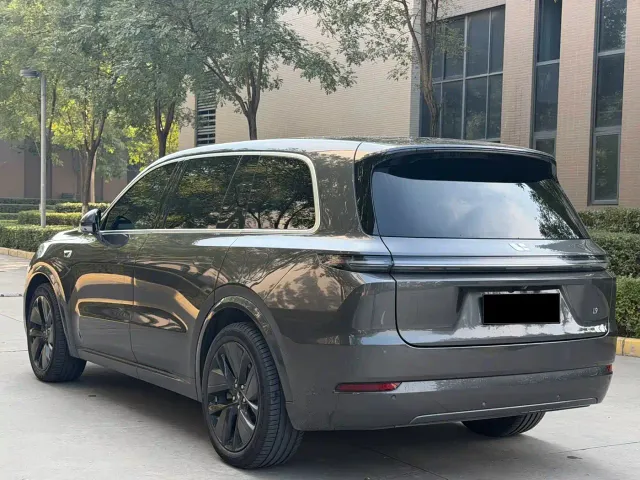 Li Auto L9 — Фото автомобиля 17
