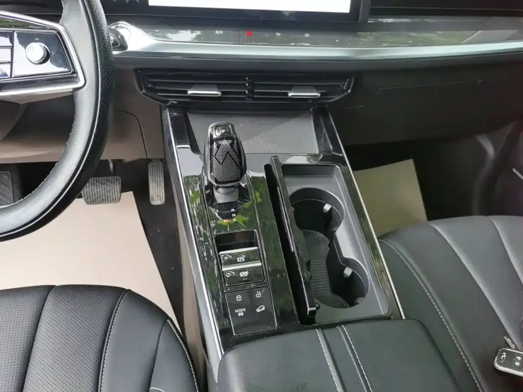 Roewe Roewe RX5 MAX 2022 1.5T Auto Promising Luxury Edition — Фото автомобиля 9