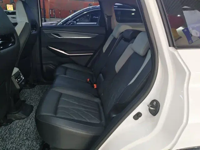 Changan CS75 Plus — Фото автомобиля 16