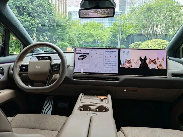 Li Auto i6 — Фото автомобиля 9