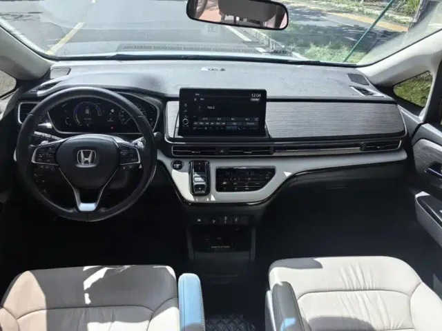 Honda Elysion — Фото автомобиля 4