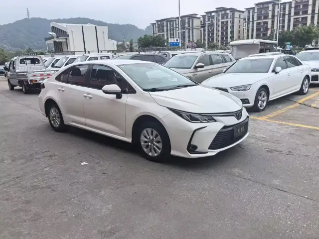 Toyota Corolla — Фото автомобиля 3