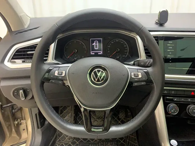 Volkswagen T-Roc — Фото автомобиля 15