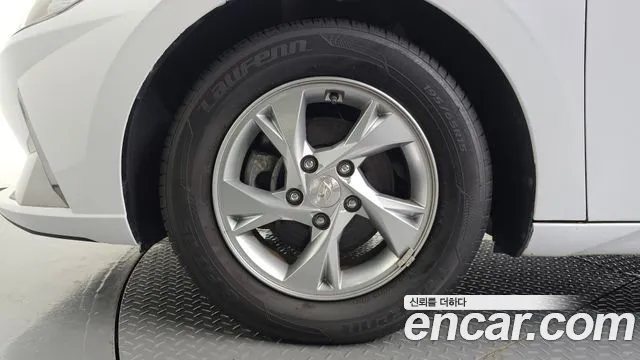 Hyundai AVANTE Avante (CN7) — Фото автомобиля 5
