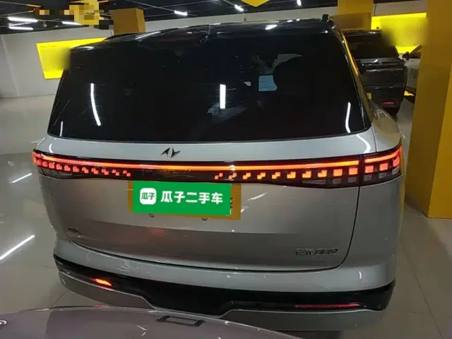 Dongfeng eπ 008 — Фото автомобиля 5