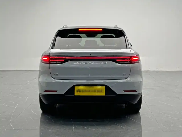 Leapmotor C11 — Фото автомобиля 5