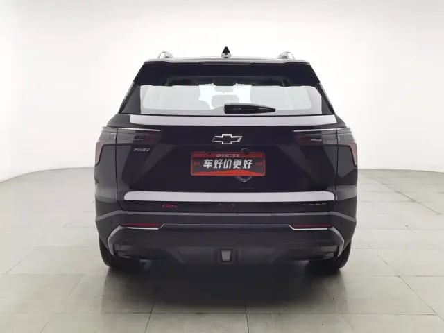 Chevrolet Equinox Plus — Фото автомобиля 4