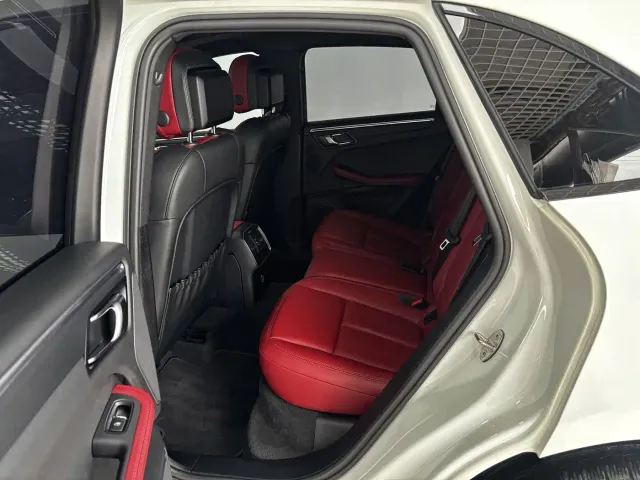 Porsche Macan — Фото автомобиля 21