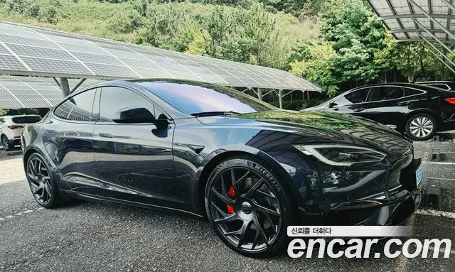 Фотография автомобиля — Tesla Model S