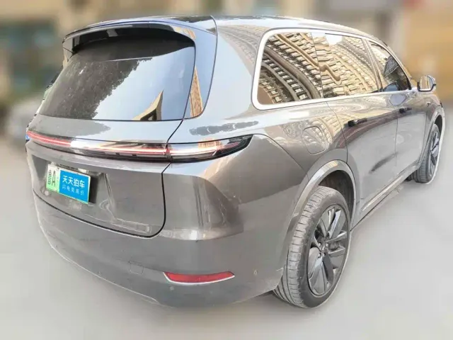 Li Auto L9 — Фото автомобиля 2