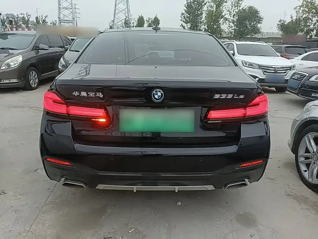 BMW BMW 5 Series New Energy 2022 Facelift 535Le M Sport Package — Фото автомобиля 5