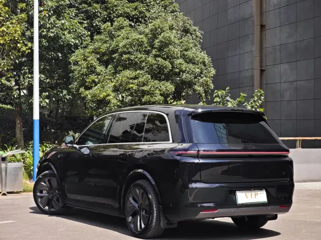Li Auto L8 — Фото автомобиля 4