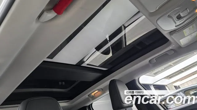 Jeep Renegade — Фото автомобиля 17