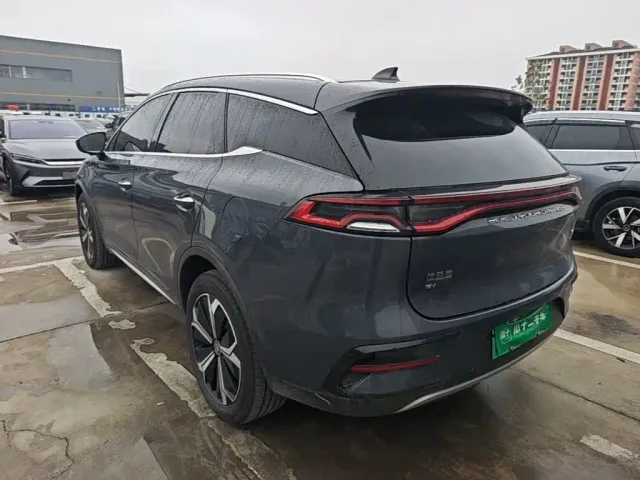 BYD Tang — Фото автомобиля 4