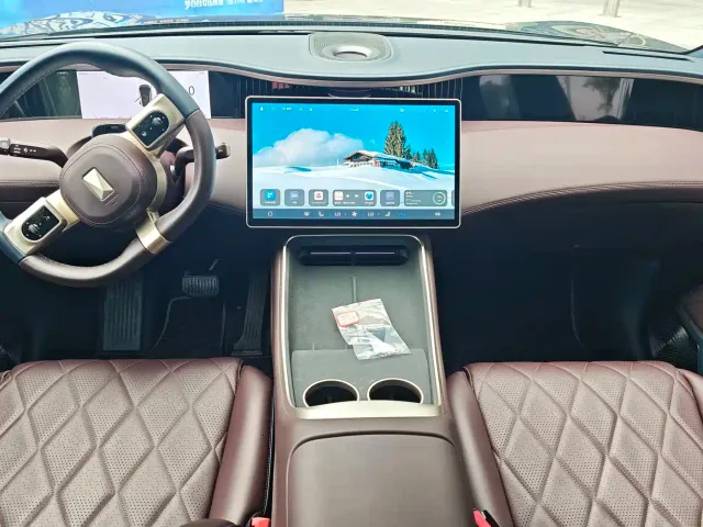Avatr 11 — Фото автомобиля 15