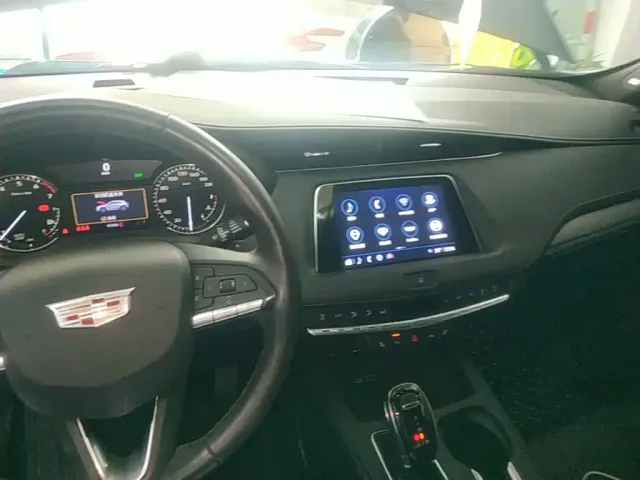 Cadillac XT4 — Фото автомобиля 9