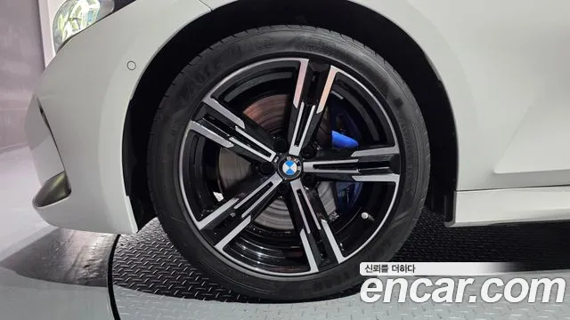 BMW 3-Series 3 серия (G20) 320i M Sport — Фото автомобиля 4