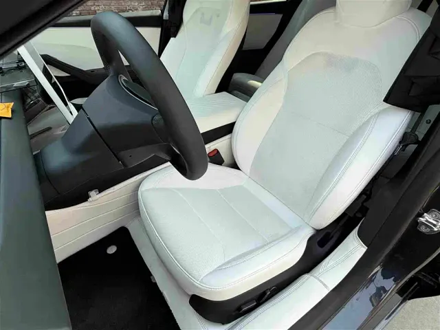 Tesla Model 3 — Фото автомобиля 8