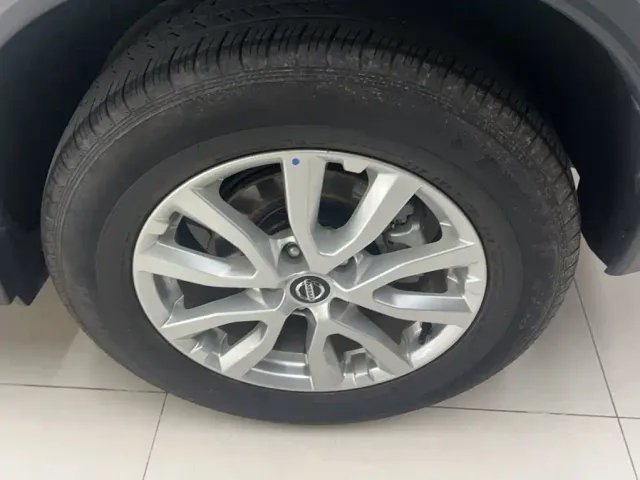 Nissan X-Trail — Фото автомобиля 10