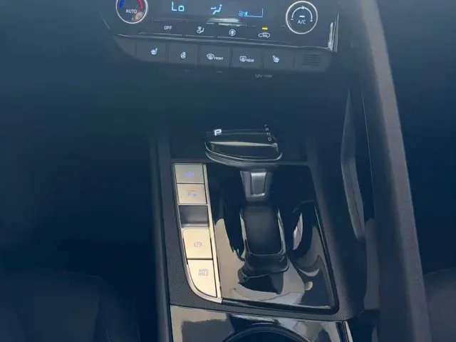 Hyundai Elantra — Фото автомобиля 14