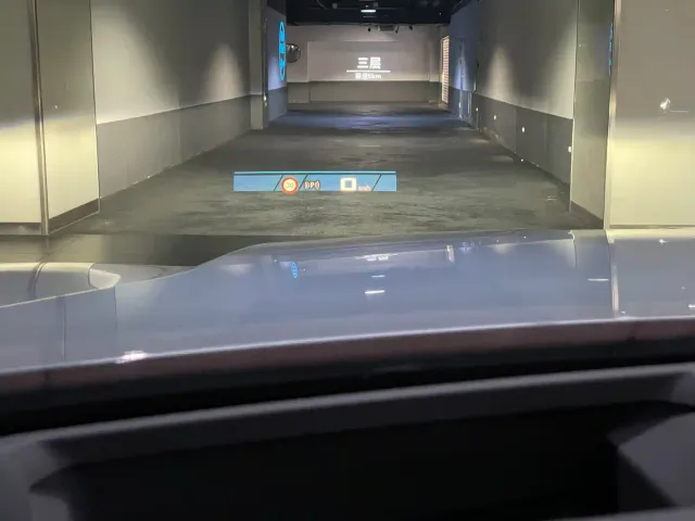 BMW XM — Фото автомобиля 16